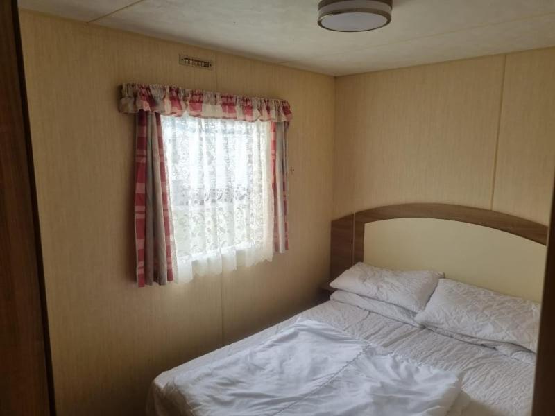 8 Berth Caravan Pg30 Chapel Saint Leonards Exterior photo